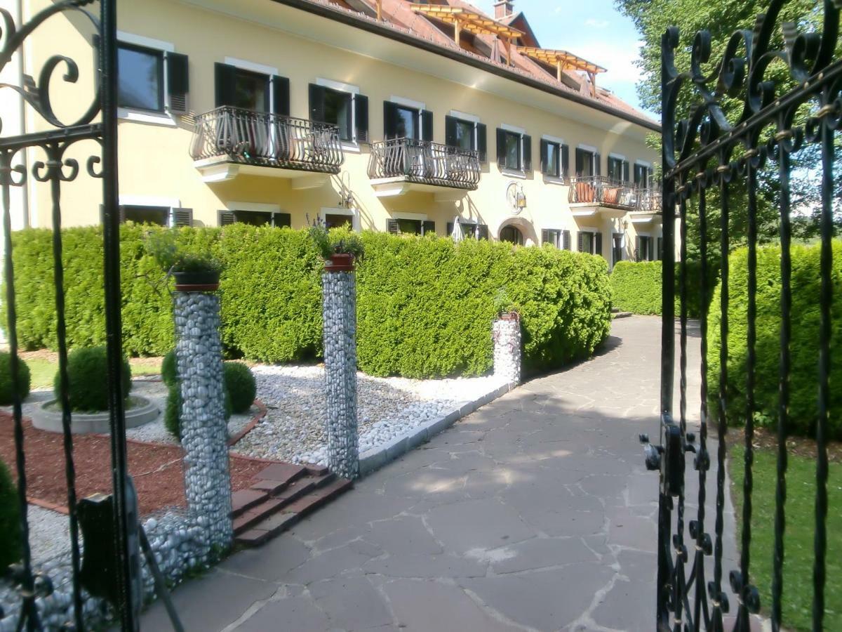 Garten- & Loggia-Appartement Herrenhaus Dellach im Drautal Exterior foto