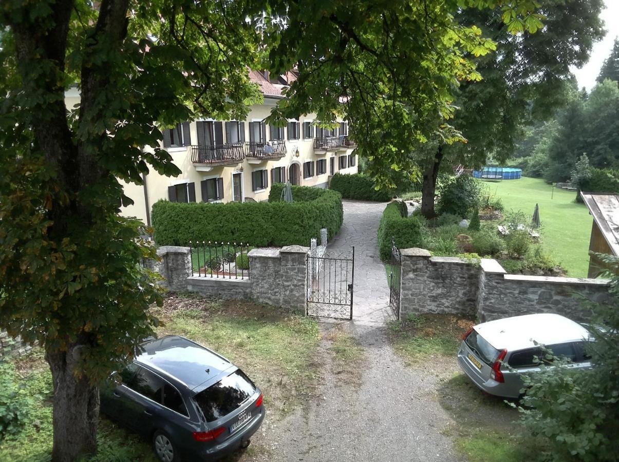 Garten- & Loggia-Appartement Herrenhaus Dellach im Drautal Exterior foto
