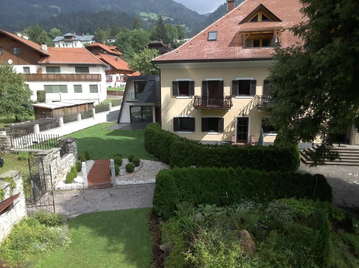 Garten- & Loggia-Appartement Herrenhaus Dellach im Drautal Exterior foto